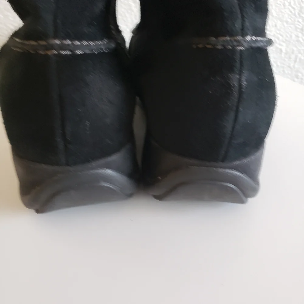 #Sporto Women Black Real Suede Upper Faux Fur Trim Ankle Zip Boots